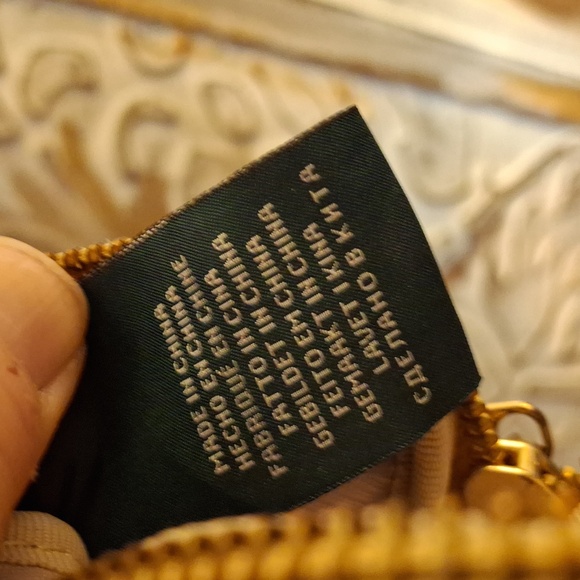 Lauren by Ralph Lauren Gold Everything Case. - Picture 7 of 16